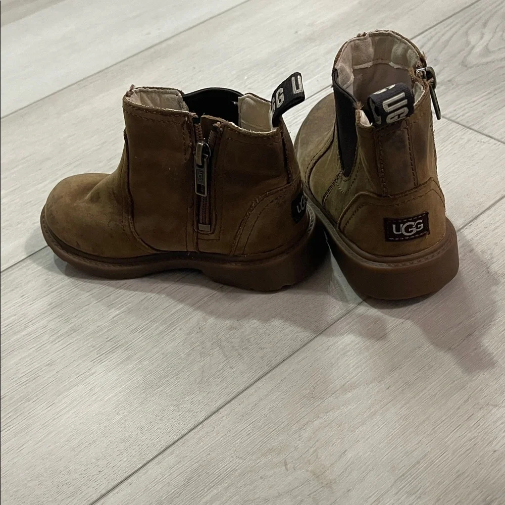 UGG kids Tan Leather Ankle Boots